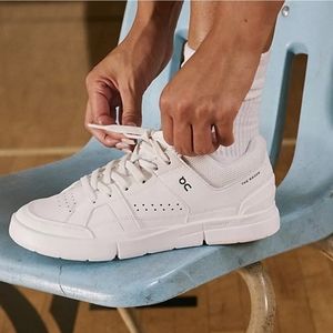 On The Roger Clubhouse Tennis Sneakers